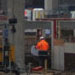 Neubau-Update vom 11.11.2009: Bodenplatte fertig, Stützen fürs Hochregallager werden montiert