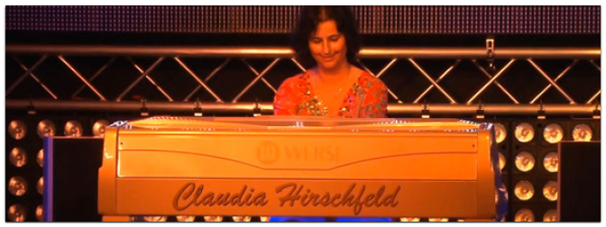 Claudia Hirschfeld – Live im MusicStore (Video)